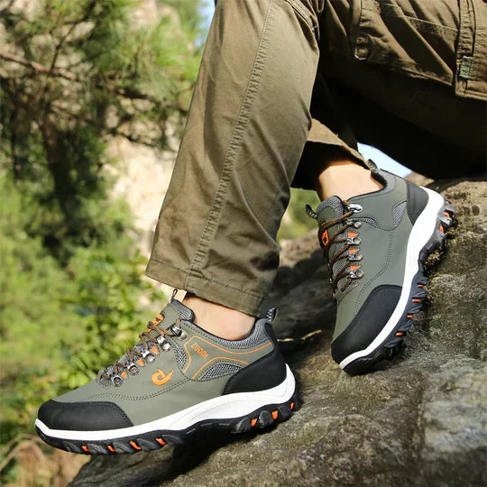 Chaussures de marche orthopédiques